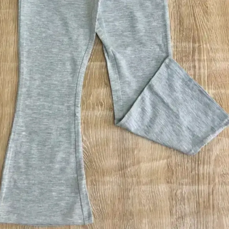 Legging Mango de pata ancha color gris