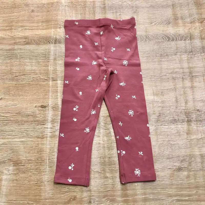 Leggins color rojo con flores 