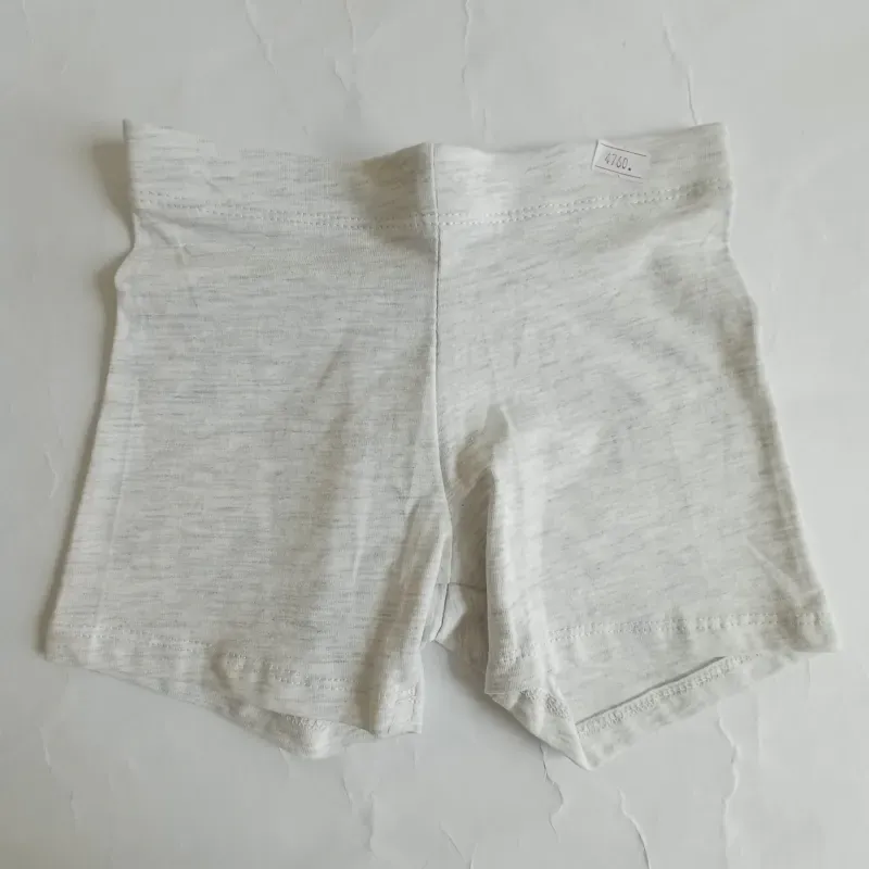 Leggins cortos color gris 