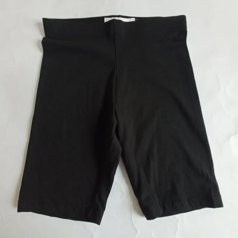 Leggins cortos color negro 