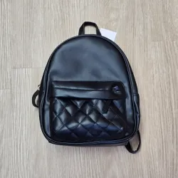 Mochila básica color negra