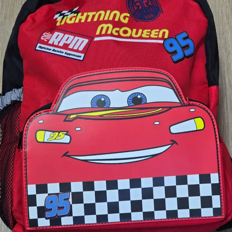 Mochila del Rayo McQueen color rojo