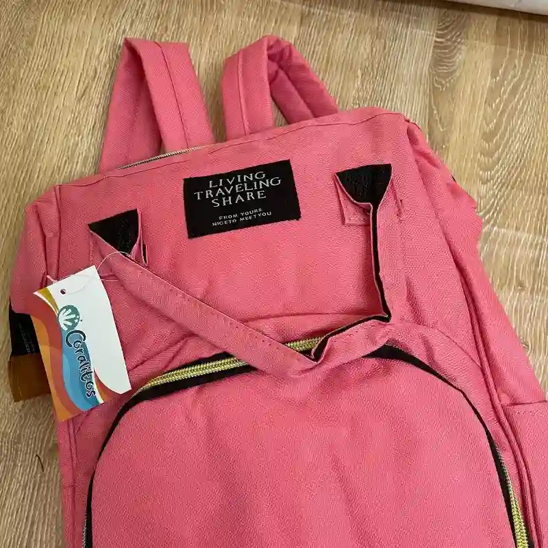 Mochila pañalera color rosado