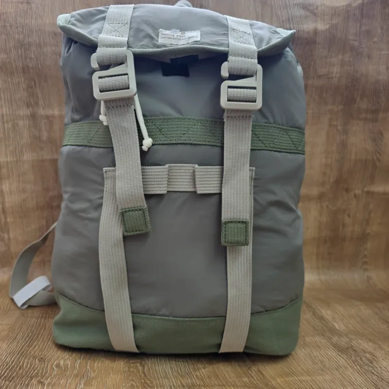 Mochila verde