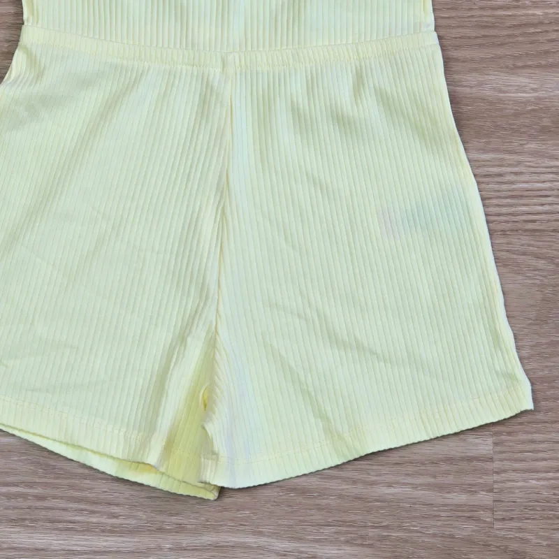 Mono short color amarillo