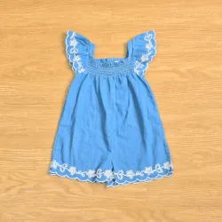 Mono short estilo mezclilla de tela con bordados