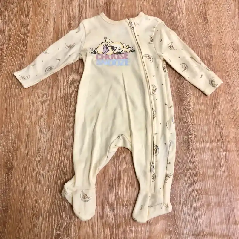 Pack de 2 bodys y 1 babero con Winnie Poh