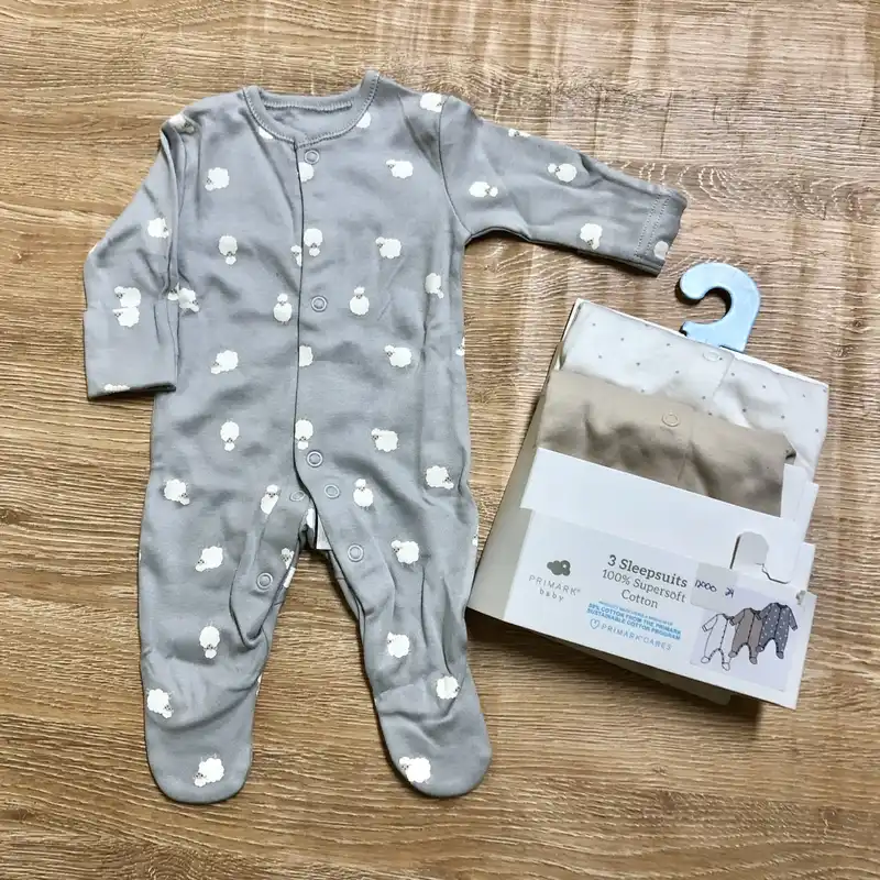 Pack de 3 bodies para dormir con ovejitas