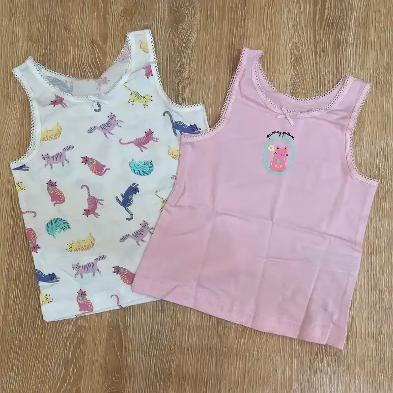 Pack de 4 camisetas con gaticos