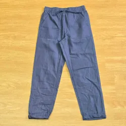 Pantalon azul elegante