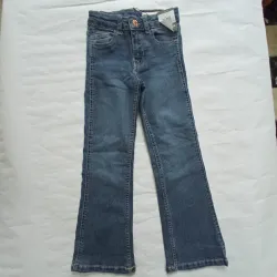 Pantalón azul oscuro de patas anchas 