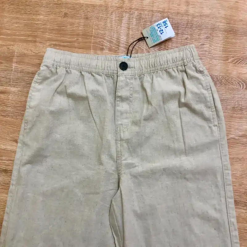 Pantalón color beige 
