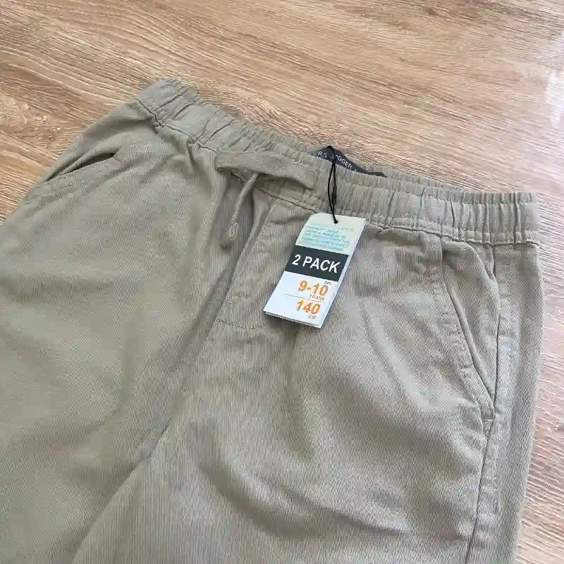 Pantalón color beige