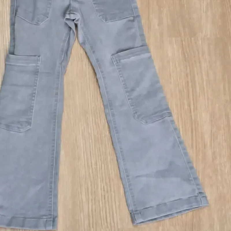 Pantalon Color Gris Cuatro Puertas