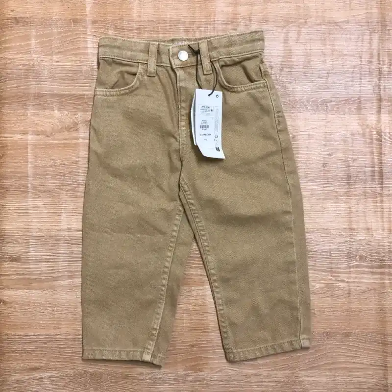 Pantalón color marrón claro 