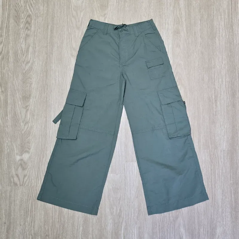 Pantalon color verde Olivo Cuatro Puertas con lazo