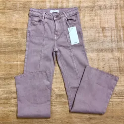 Pantalón color violeta