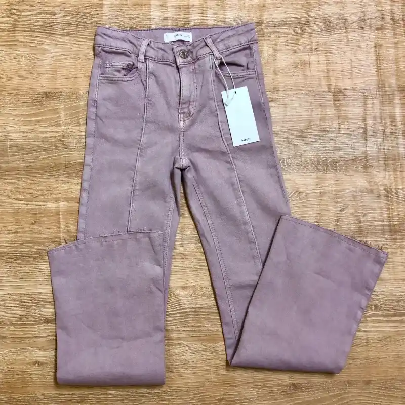Pantalón color violeta