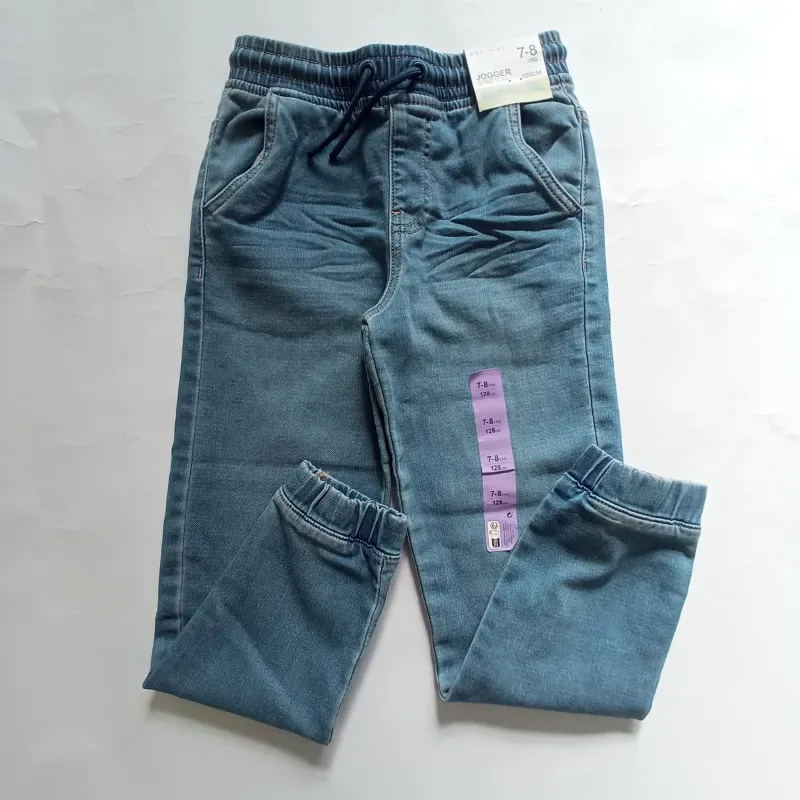 Pantalón con cordones 