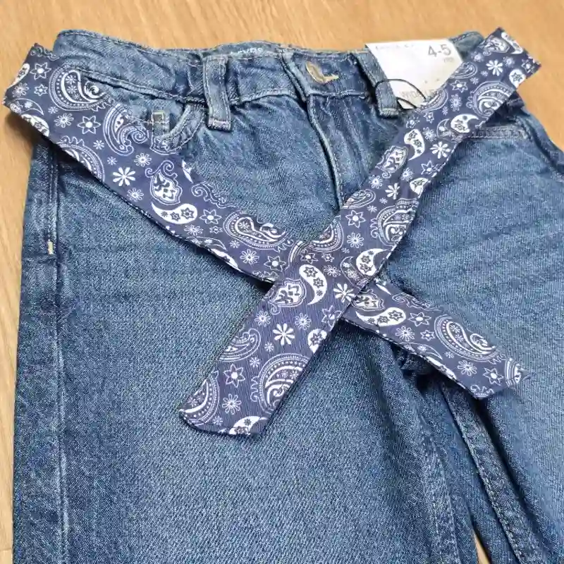Pantalon de Mezclilla con Cinto adicional azul