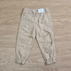 Pantalon de niño estilo Jogger color crema