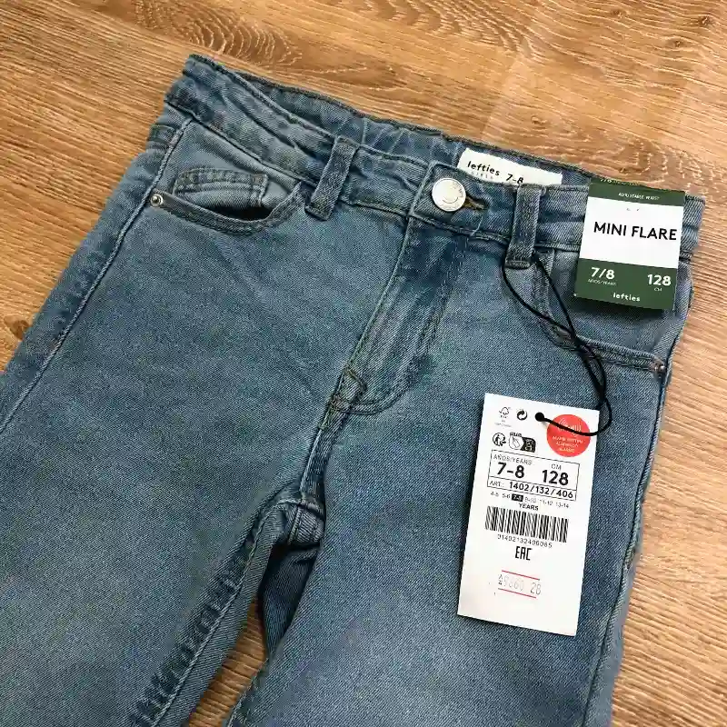 Pantalón de pata ancha mezclilla 