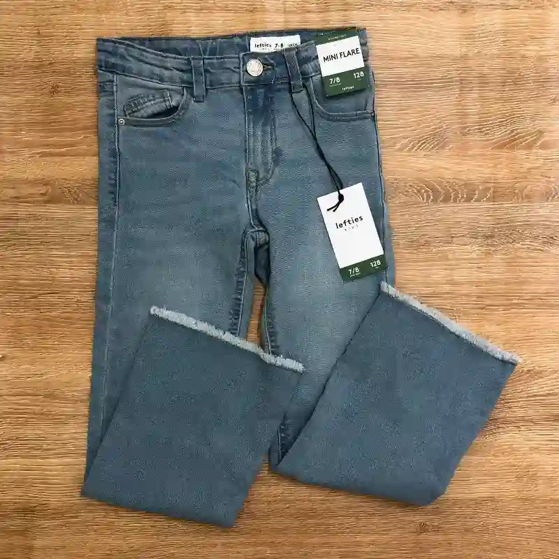 Pantalón de pata ancha mezclilla 
