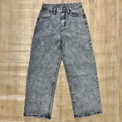 Pantalón gris con lazos rosados 