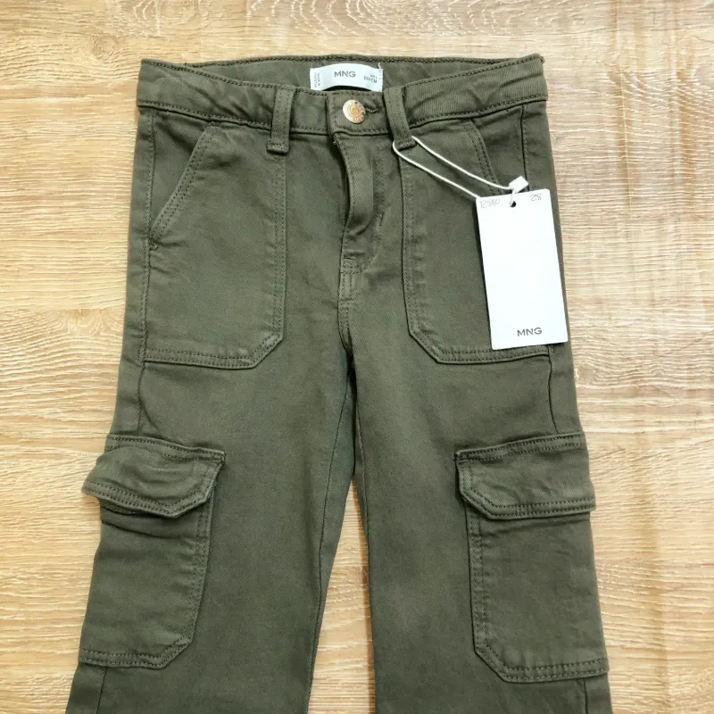 Pantalón Mango color verde olivo 