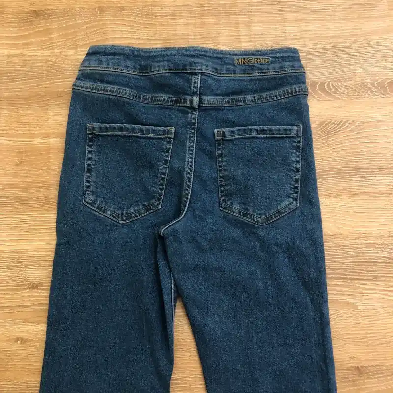 Pantalón Mango de mezclilla oscura 