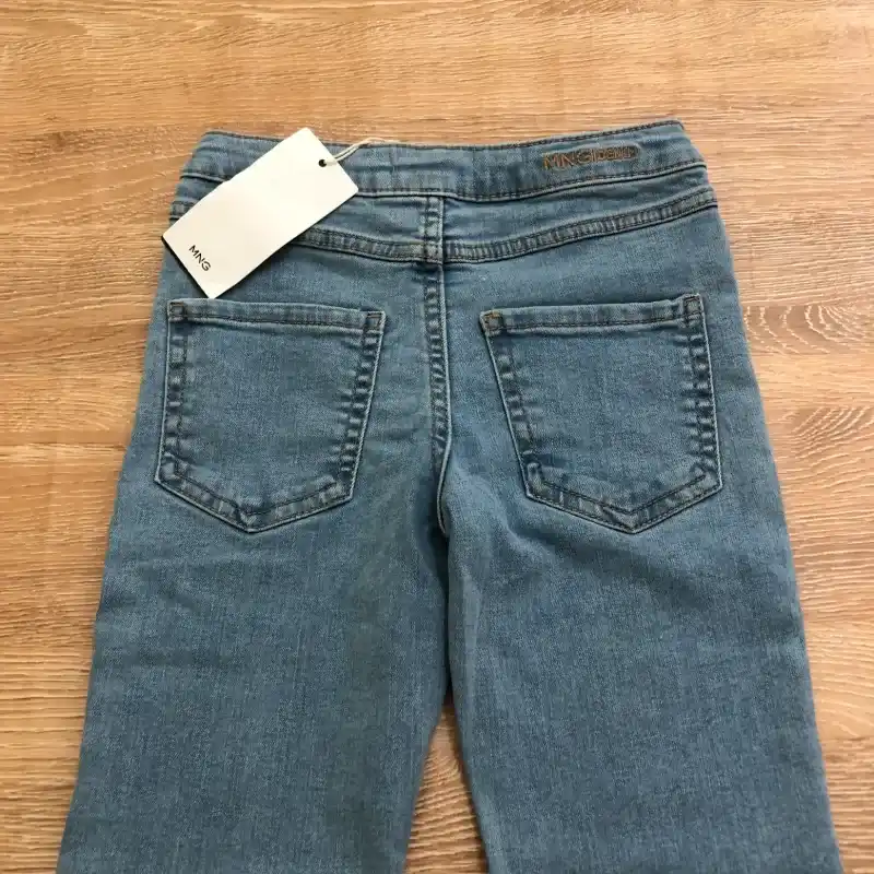 Pantalón Mango de patas anchas 