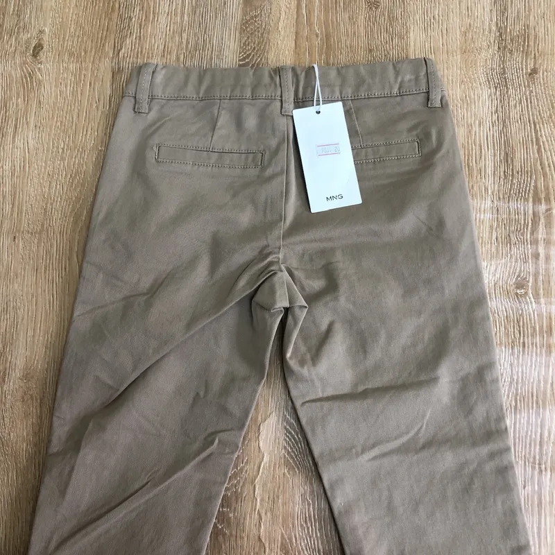 Pantalón Mango marrón 