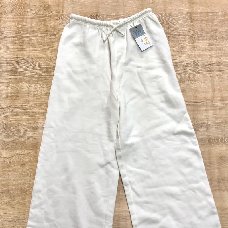 Pantaloneta color blanco 