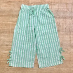 Pantaloneta color verde 