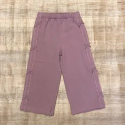 Pantaloneta con lazos a los lados