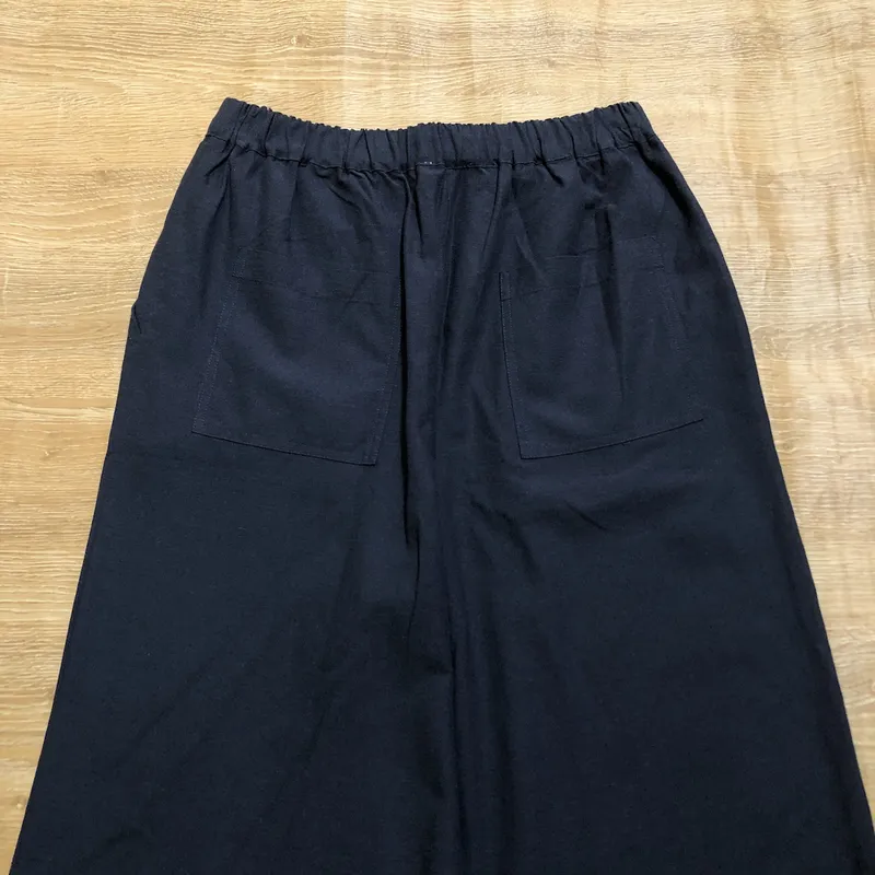 Pantaloneta Mango color azul oscuro 