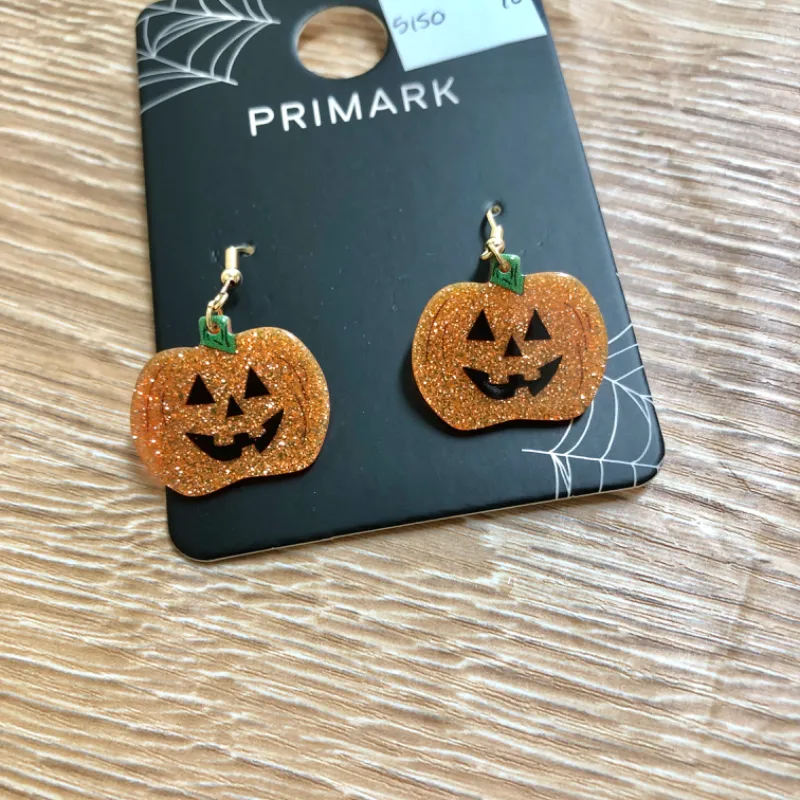 Par de aretes en forma de calabaza 