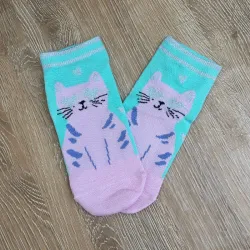 Par de medias color verde con gatico 