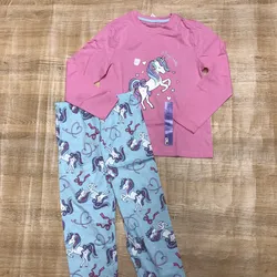 Pijama con unicornio color rosado 