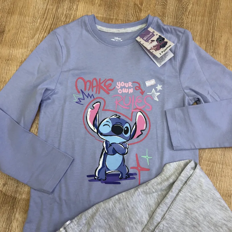 Pijama de Stitch color violeta 