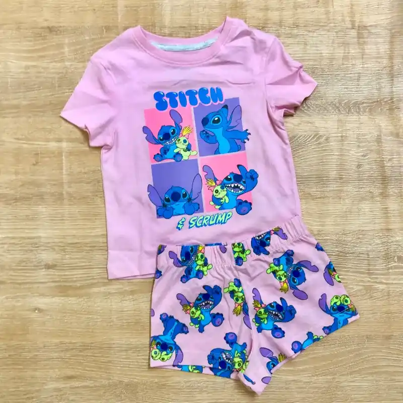 Pijama de Stitch y Scrump color rosado