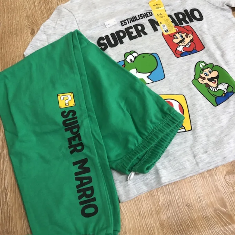 Pijama de Súper Mario color gris y verde