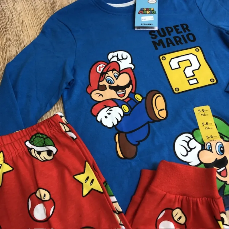Pijama de Súper Marios color azul y rojo 