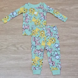 Pijama verde ROAR