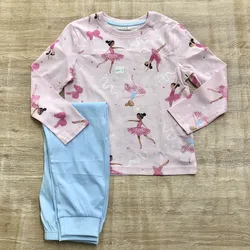 Pijama con bailarinas color rosado y azul