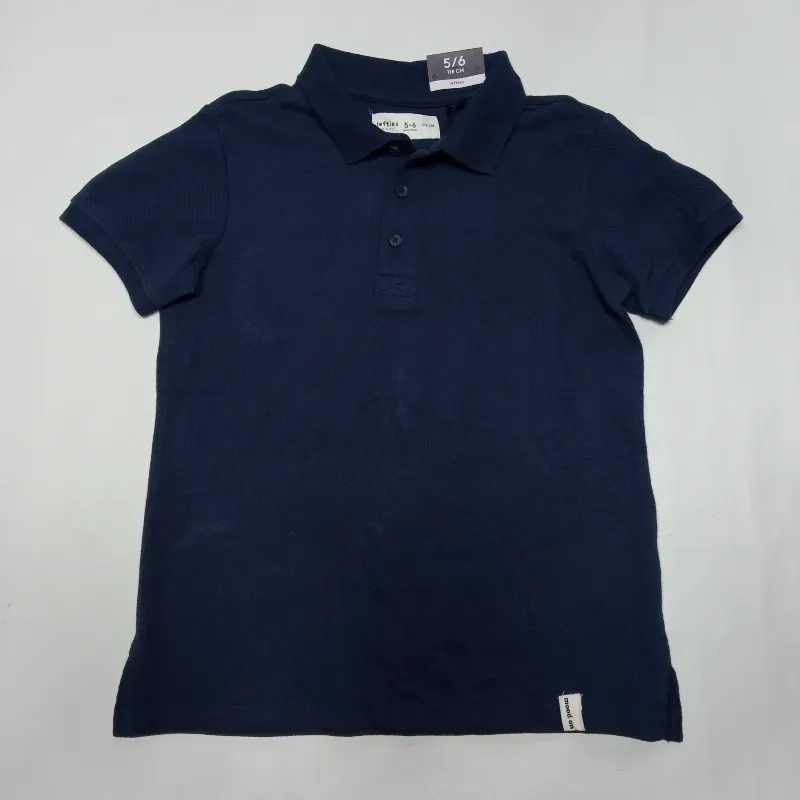 Polo color azul oscuro 