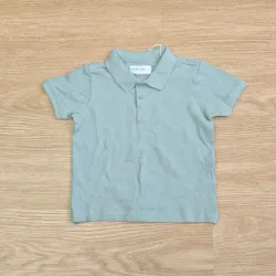 Polo color verde básico