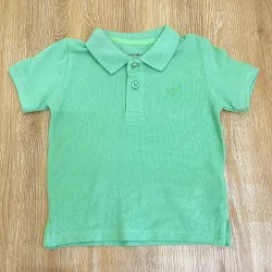 Polo de color verde