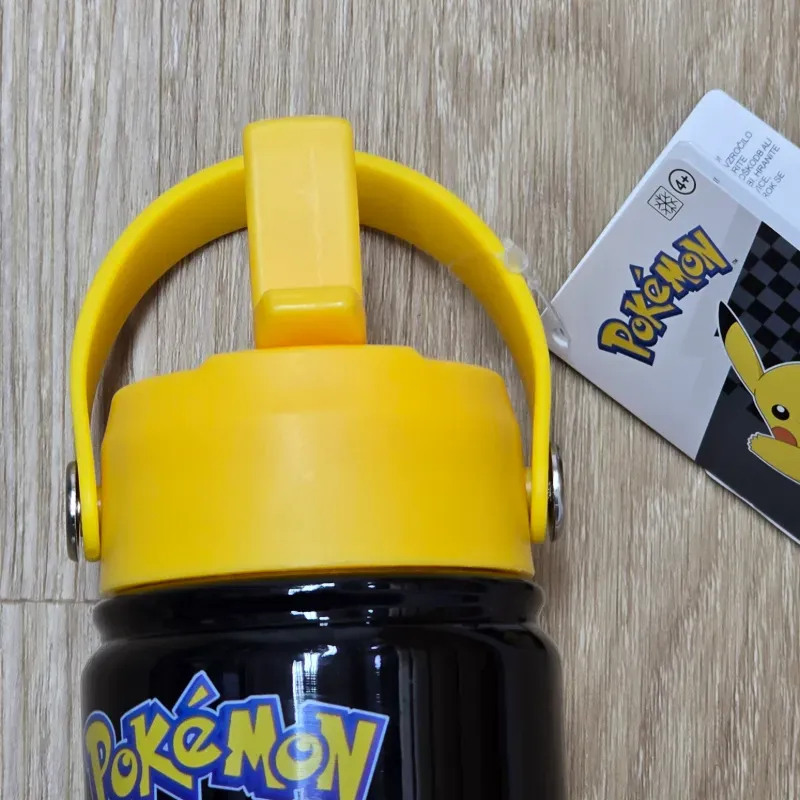 Pomo de Pokémon color negro