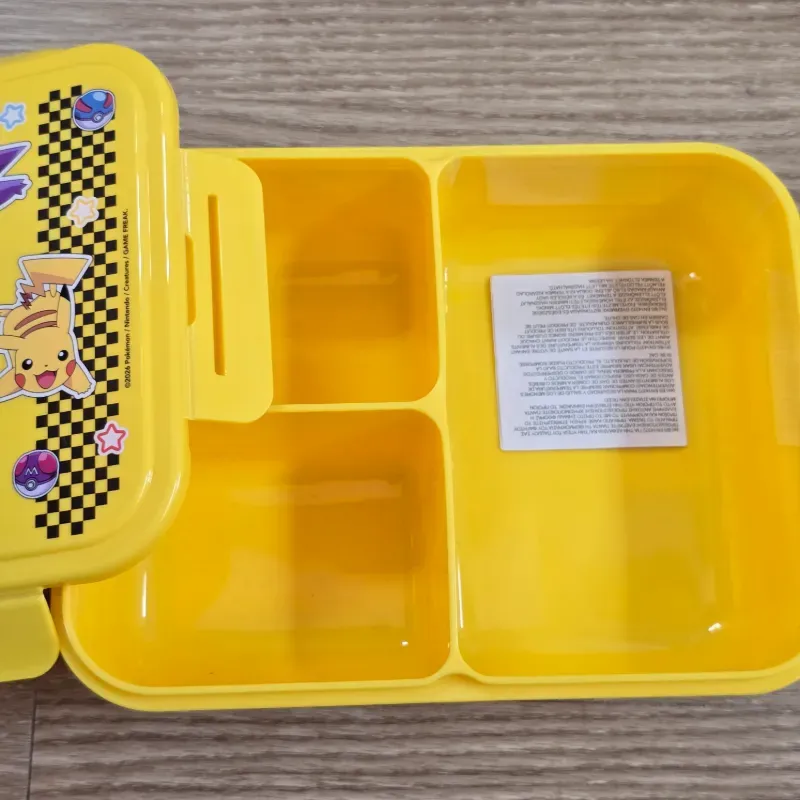 Pozuelo con compartimientos de Pokémon